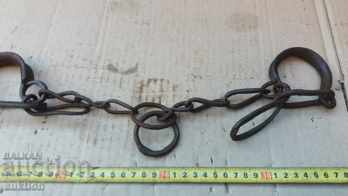 Auction FORGED RENAISSANCE SHACKS, SHACKS, HANDCUFFS Auction FORGED RENAISSANCE SHACKS, SHACKS, HANDCUFFS