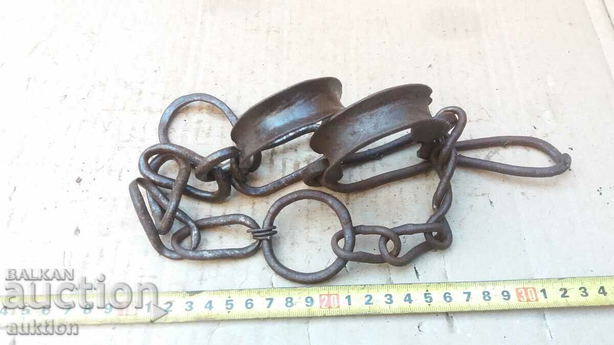 Delivery of FORGED RENAISSANCE SHACKS, SHACKS, HANDCUFFS Delivery of FORGED RENAISSANCE SHACKS, SHACKS, HANDCUFFS