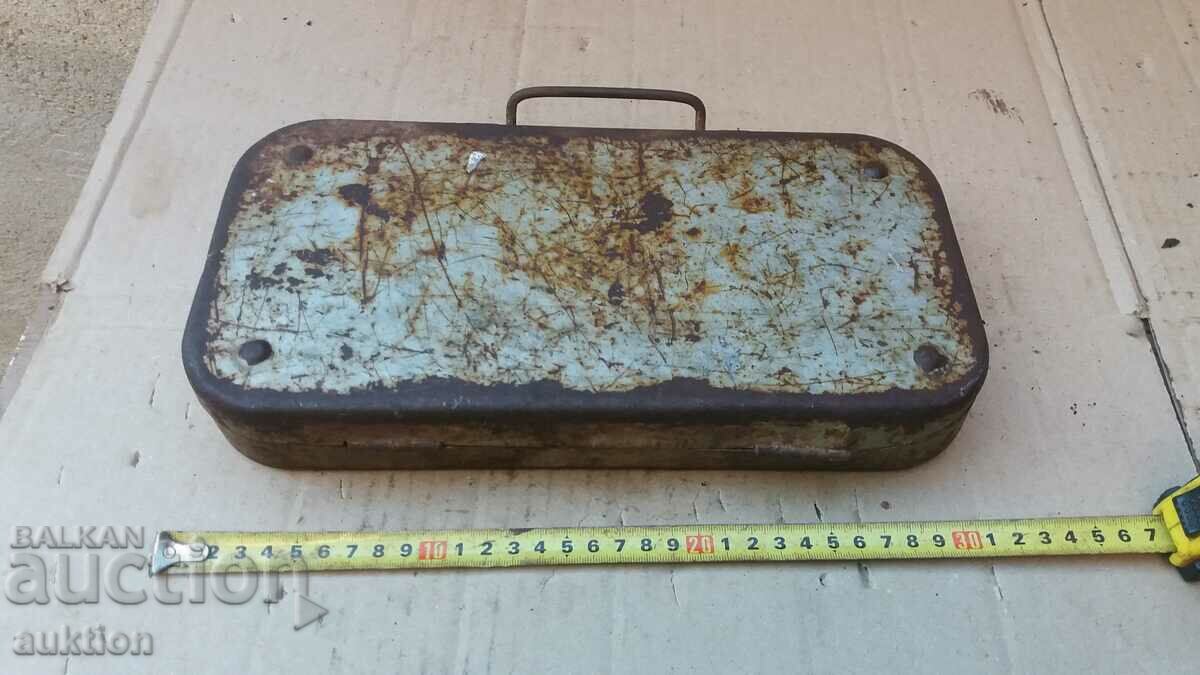 Delivery of SOLID METAL TOOL BOX Delivery of SOLID METAL TOOL BOX