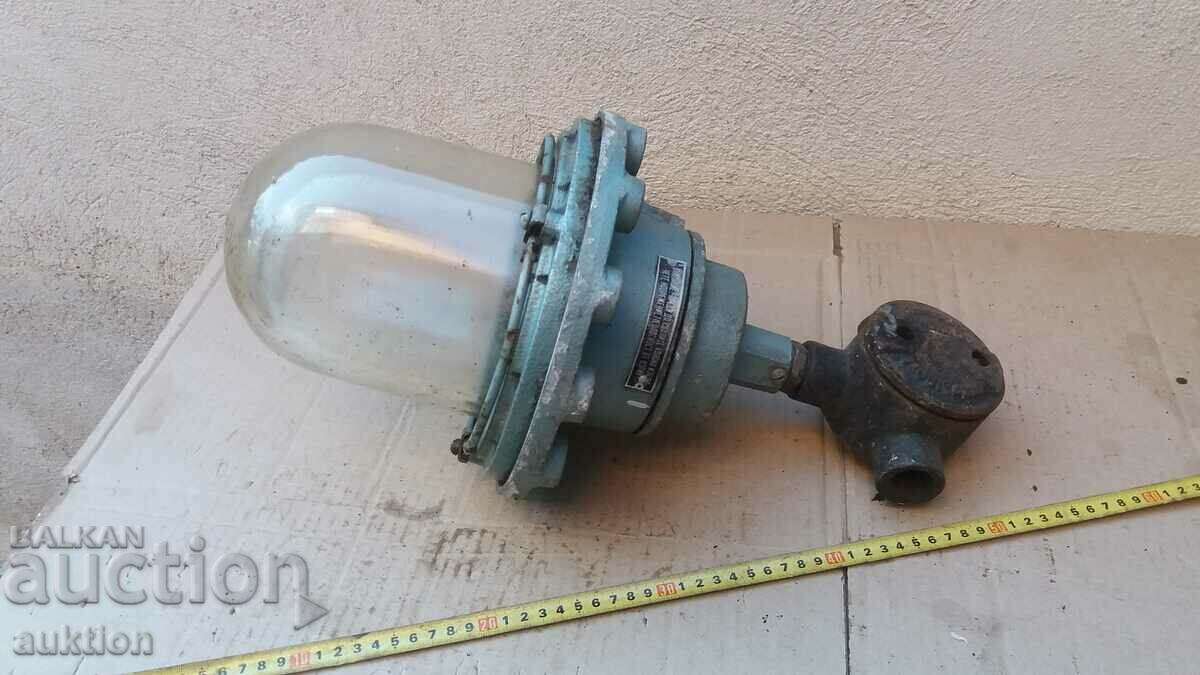 SOLID INDUSTRIAL LAMP, LANTERN WITH SOLID GLASS