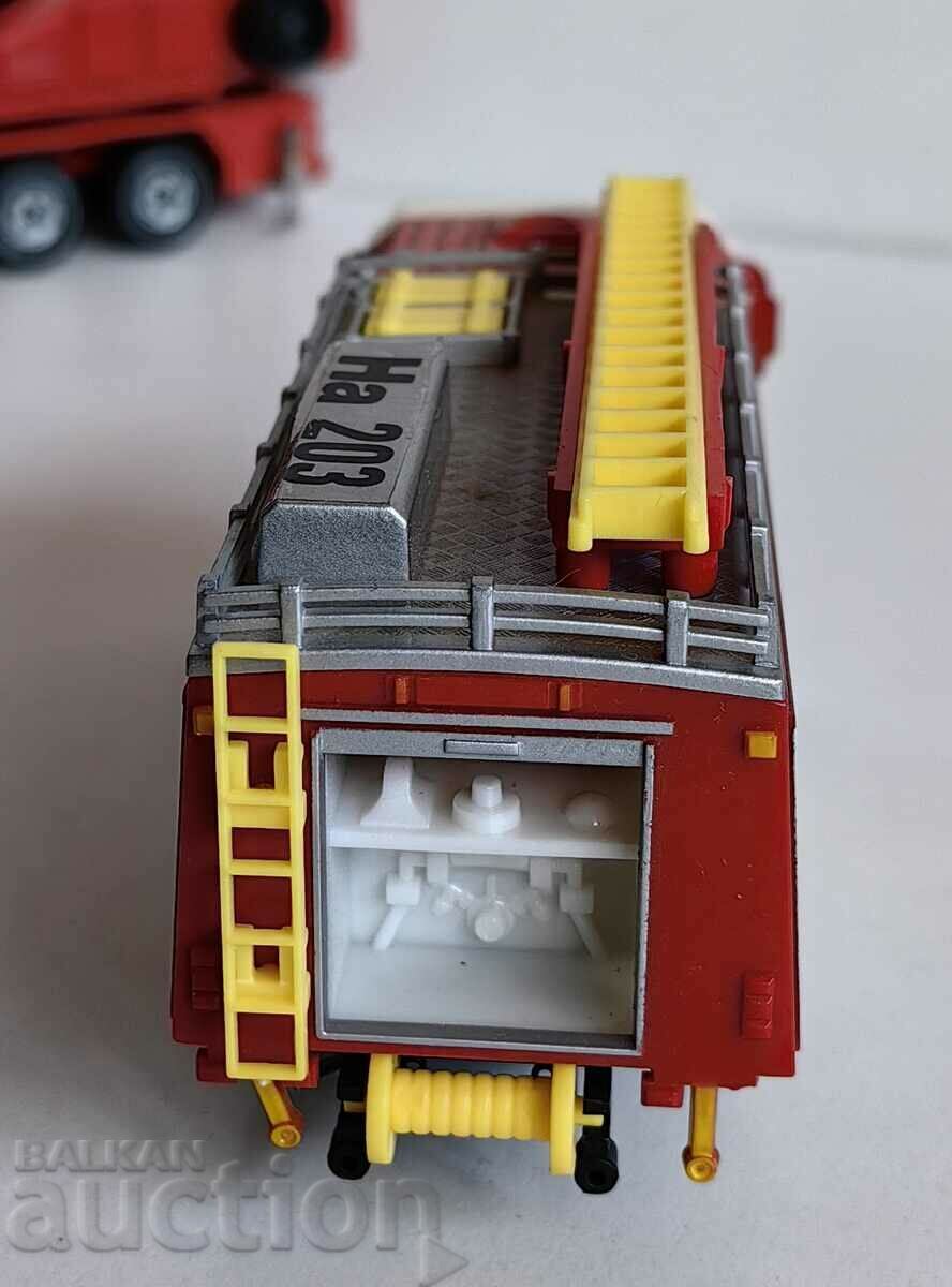 . IRON UNUSED WEST GERMANY FIRE ENGINE - 5 . IRON UNUSED WEST GERMANY FIRE ENGINE - 5