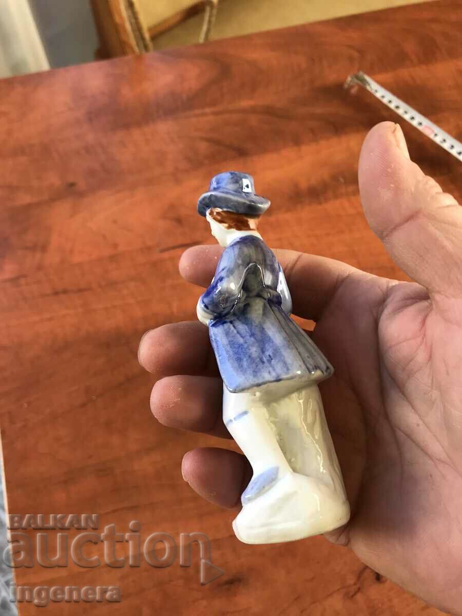 PORCELAIN FIGURE STATUTE GOLD - 5 PORCELAIN FIGURE STATUTE GOLD - 5