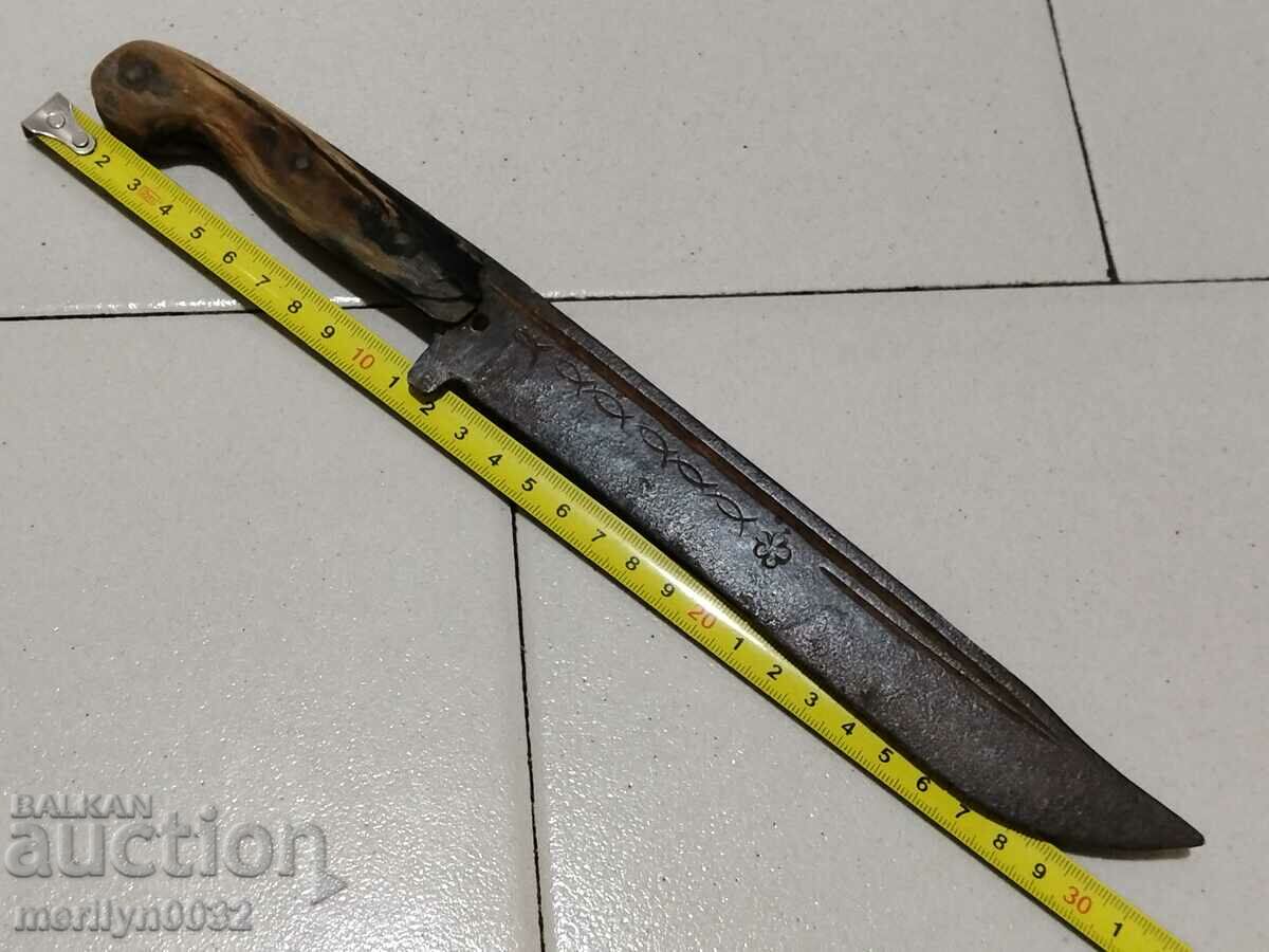 Old butcher knife with engravings carved from buffalo horn primitive - 7 Old butcher knife with engravings carved from buffalo horn primitive - 7