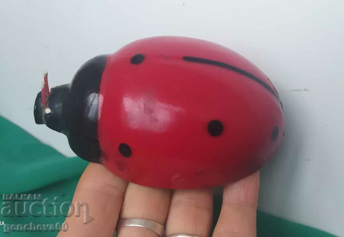 Стара детска механична играчка с цена € 12.00 | 23.47 лв.