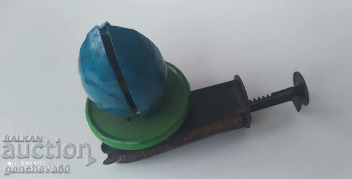 Много рядка детска механична играчка с цена 60.00 лв. | € 30.68 Много рядка детска механична играчка с цена 60.00 лв. | € 30.68