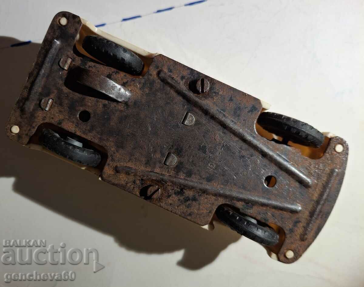 Very rare red cross car from the 1960s - 7 Very rare red cross car from the 1960s - 7