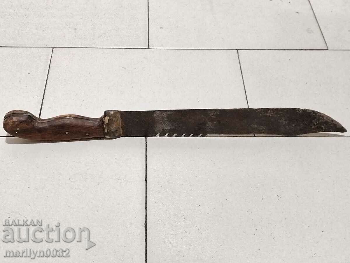 Delivery of Old satyrlia primitive knife