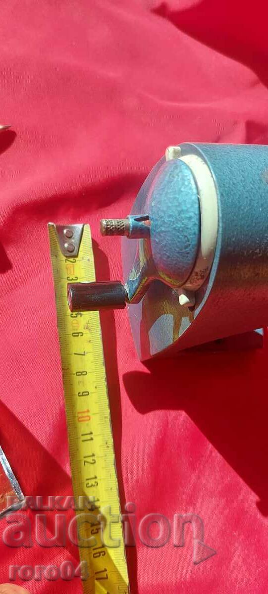 SHARPENER - DESKTOP - EXCELLENT - GERMANY - STAEDTLER - 6 SHARPENER - DESKTOP - EXCELLENT - GERMANY - STAEDTLER - 6