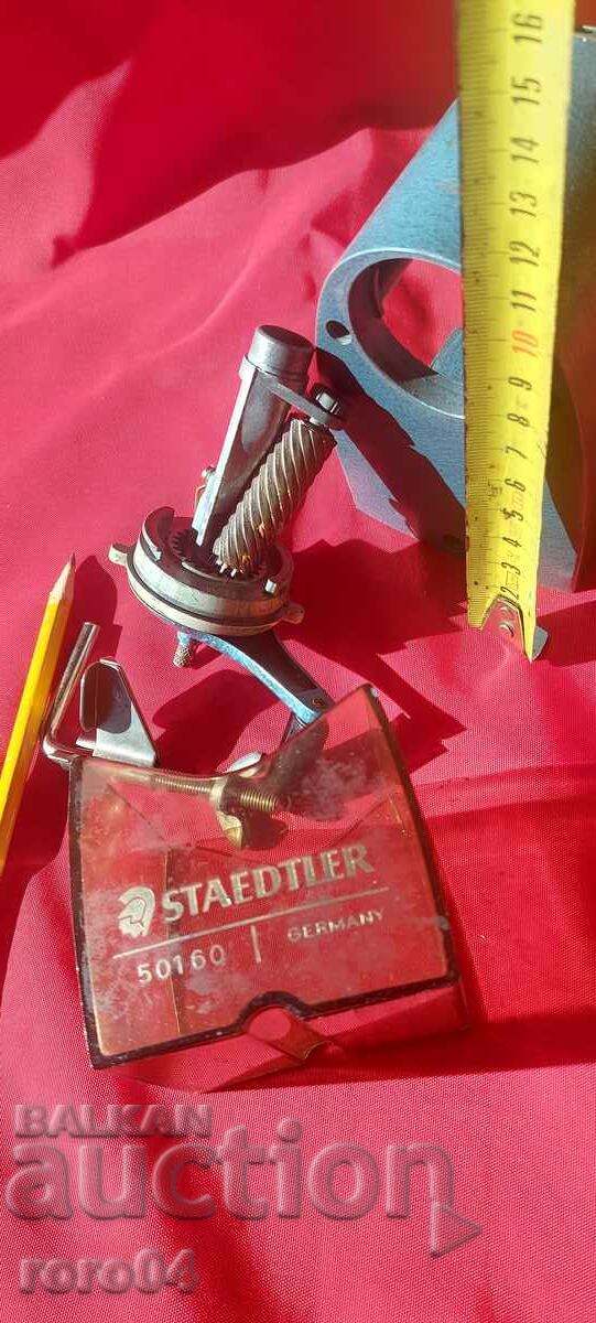 SHARPENER - DESKTOP - EXCELLENT - GERMANY - STAEDTLER - 7 SHARPENER - DESKTOP - EXCELLENT - GERMANY - STAEDTLER - 7