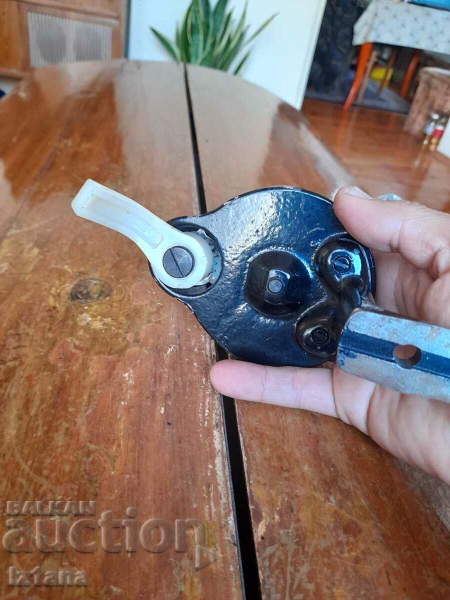 Auction Sewing machine spindle Auction Sewing machine spindle