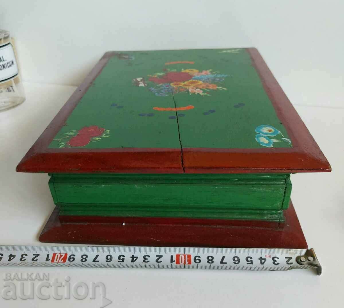 .CUTIE VECHE MARE DIN LEMN pictata manual - 5 .CUTIE VECHE MARE DIN LEMN pictata manual - 5