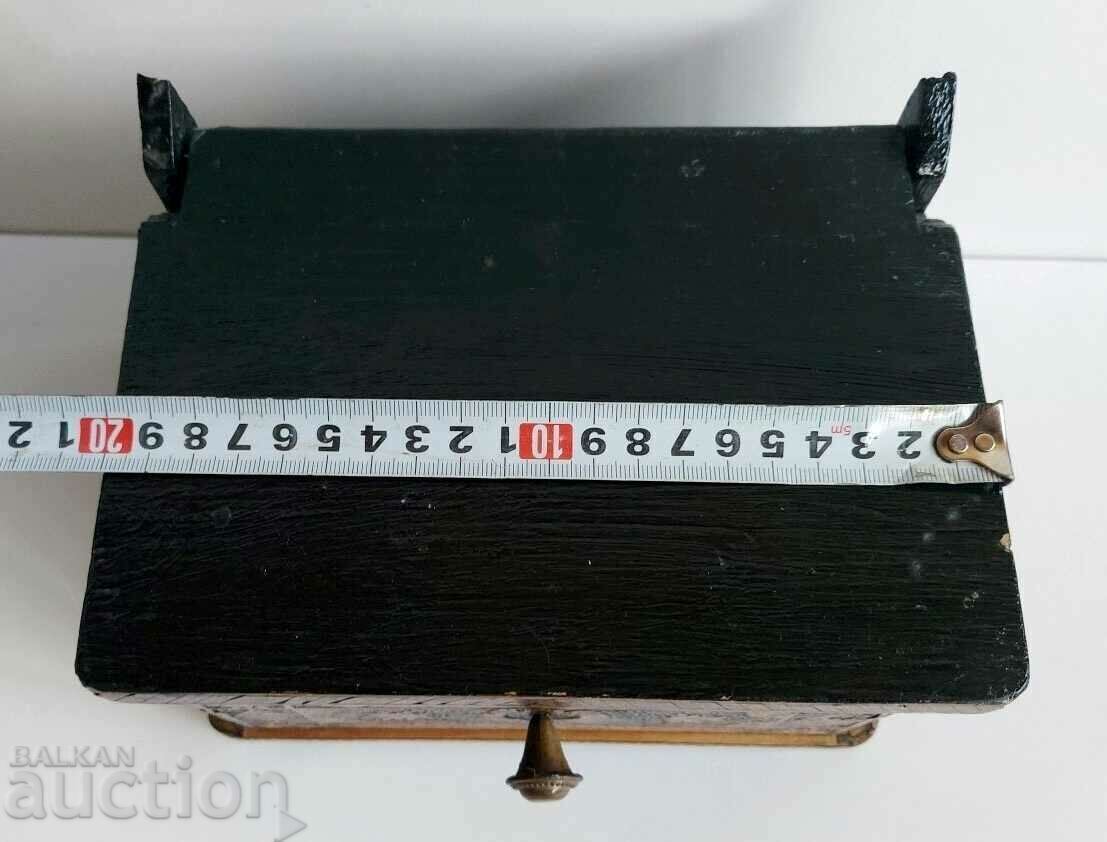 .SMALL CABINET JEWELERS BOX INTARZY PERFECT CONDITION with price 25.00 BGN | € 12.78 .SMALL CABINET JEWELERS BOX INTARZY PERFECT CONDITION with price 25.00 BGN | € 12.78