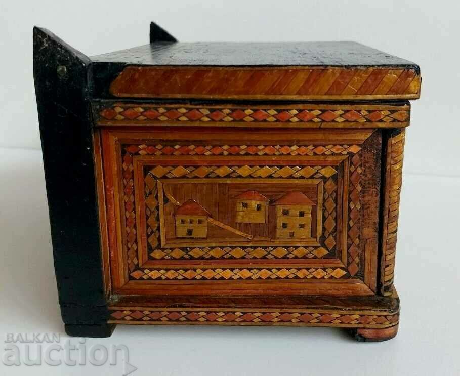 Licitație .CUTIE BIJUTERIE DAUPA MIC INTARZY STARE PERFECTA