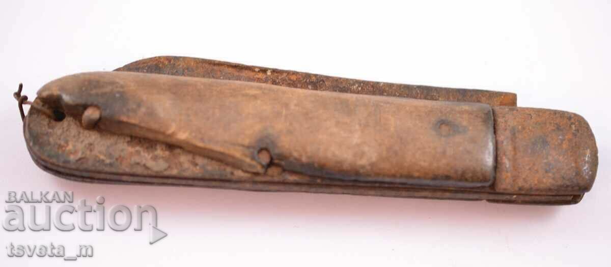 Cuțit de buzunar antic cu preț € 1.00 | 1.96 BGN