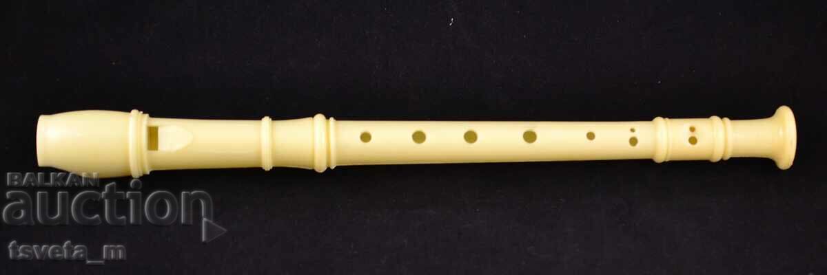 Auction Plastic white block flute Auction Plastic white block flute
