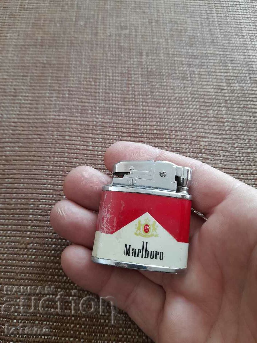 O brichetă veche Marlboro