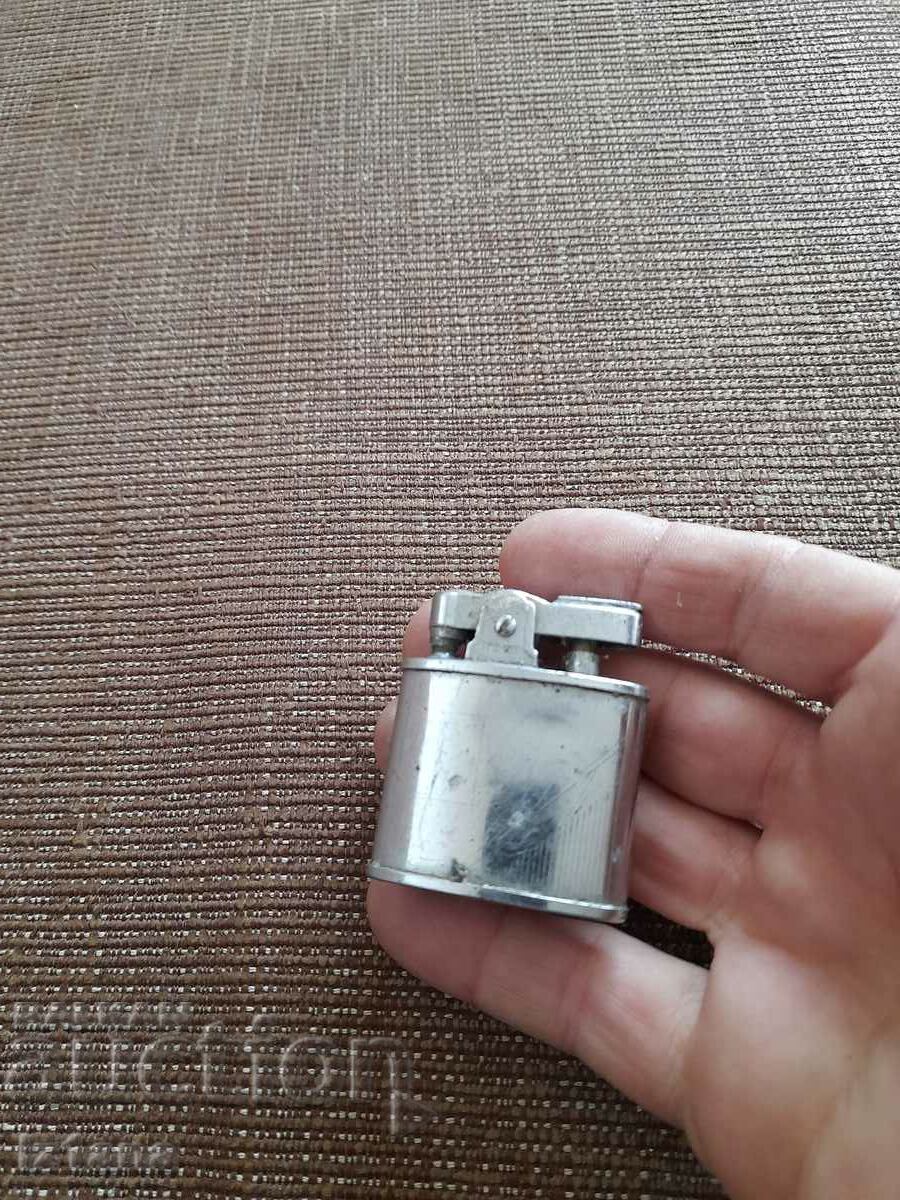 Old Leader lighter