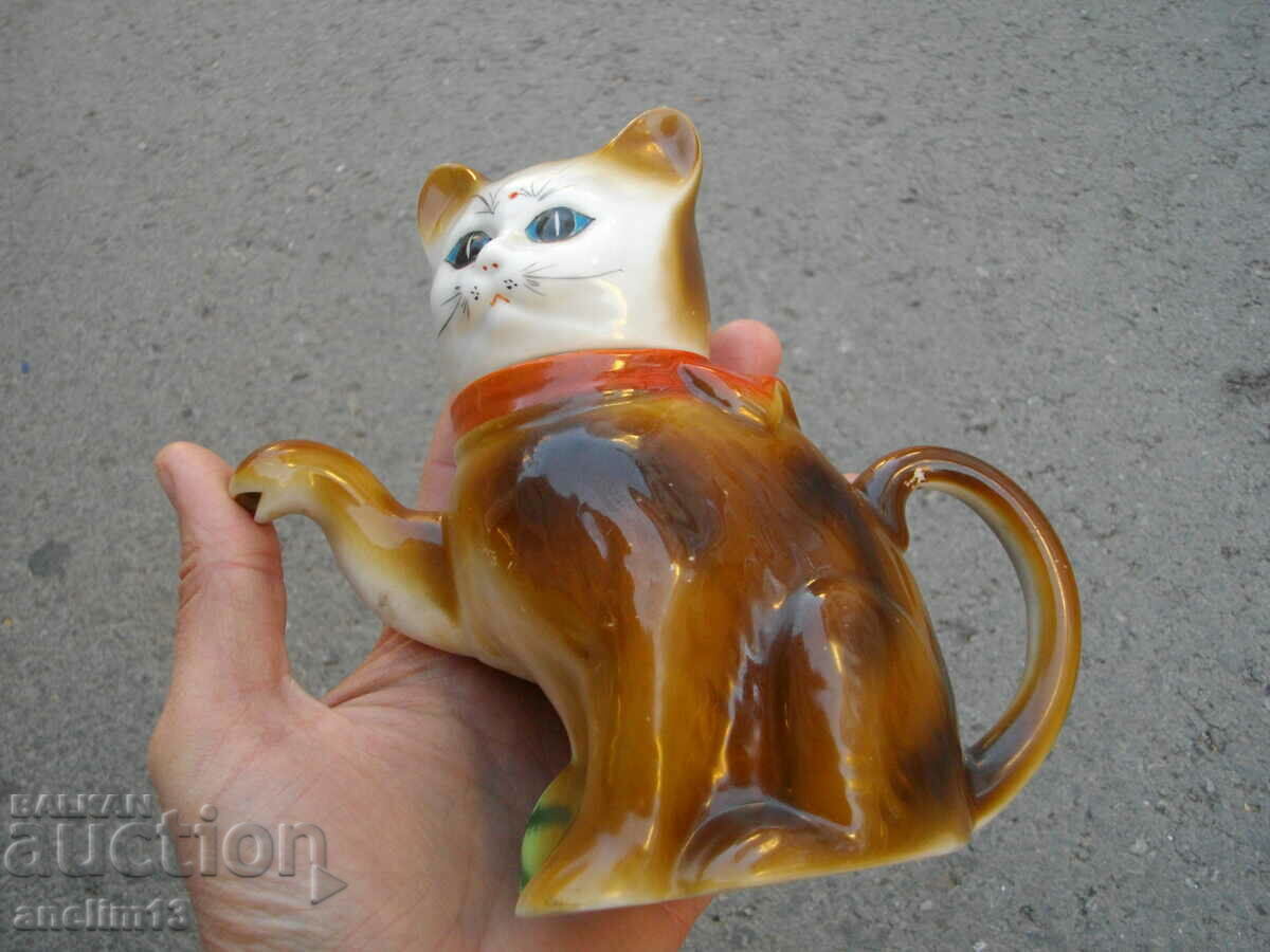 OLD PORCELAIN KITTEN KETTLE - 6 OLD PORCELAIN KITTEN KETTLE - 6