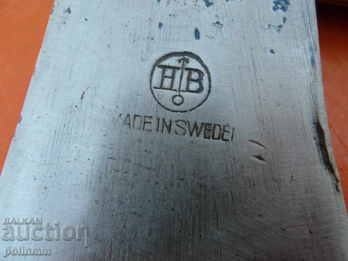 Auction Swedish ax Hults Bruk - 541 Auction Swedish ax Hults Bruk - 541