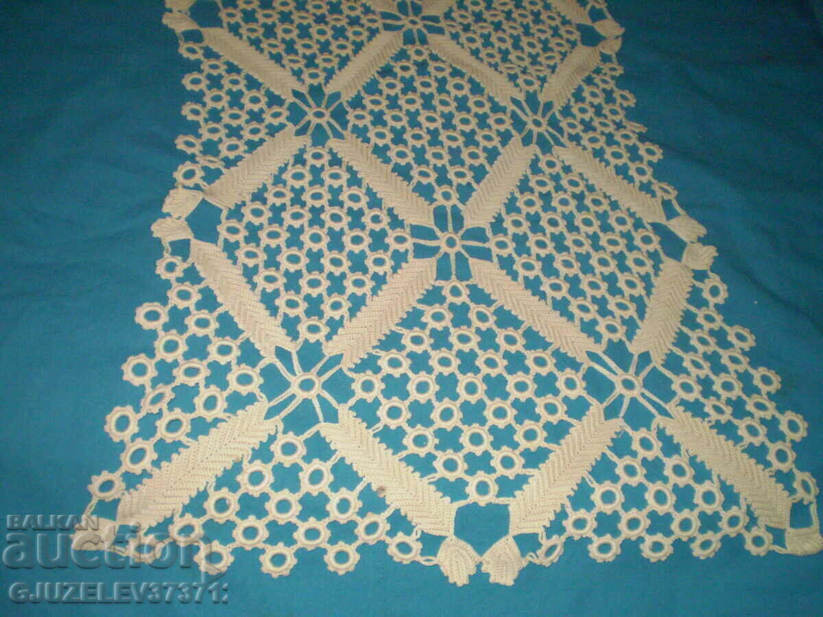 19th century hand crocheted cotton tablecloth - 6 19th century hand crocheted cotton tablecloth - 6