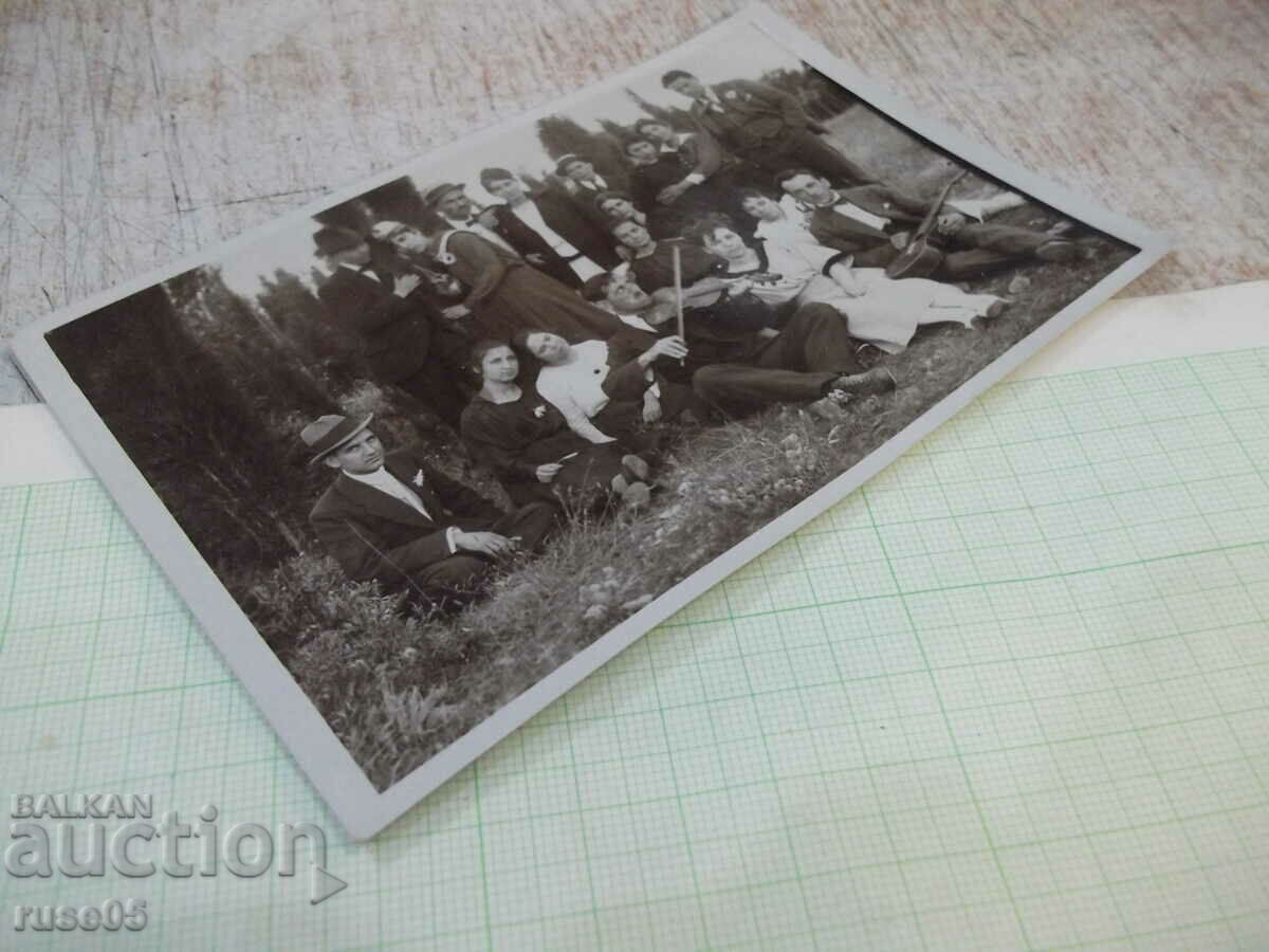 Auction An old photo of a group of young people on an outing in nature Auction An old photo of a group of young people on an outing in nature