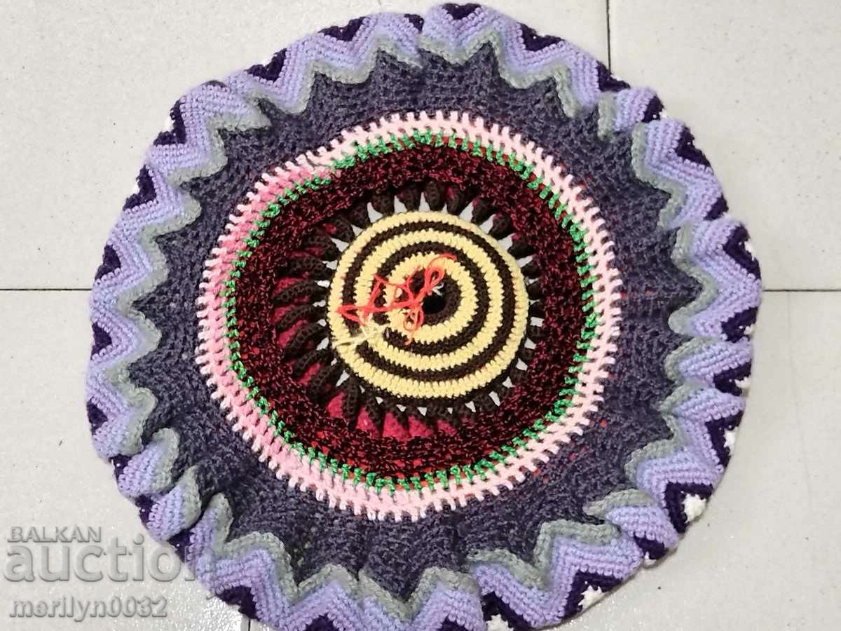 Delivery of Hand knit plaid chaise lounger chair pad Delivery of Hand knit plaid chaise lounger chair pad