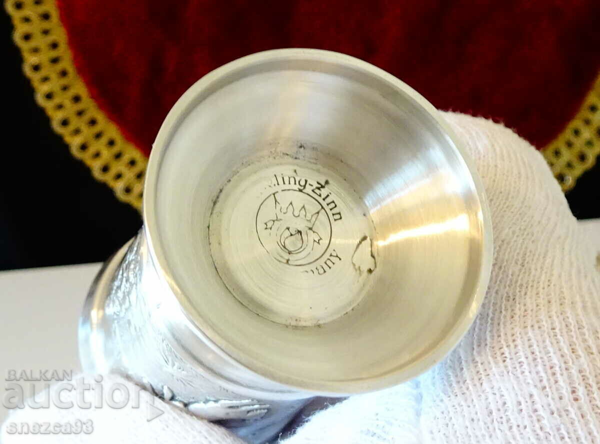 Cești de cositor pe picior, Vânător, iepure - 6 Cești de cositor pe picior, Vânător, iepure - 6