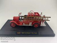 1:32 Signature Models 1926 Ford Model T FIRE ENGINE