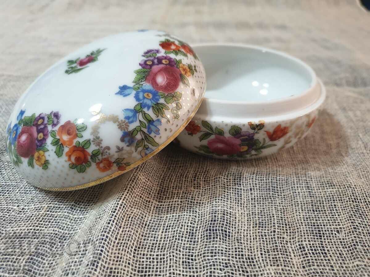 Δημοπρασία Πορσελάνινο κουτί κοσμημάτων Δημοπρασία Πορσελάνινο κουτί κοσμημάτων