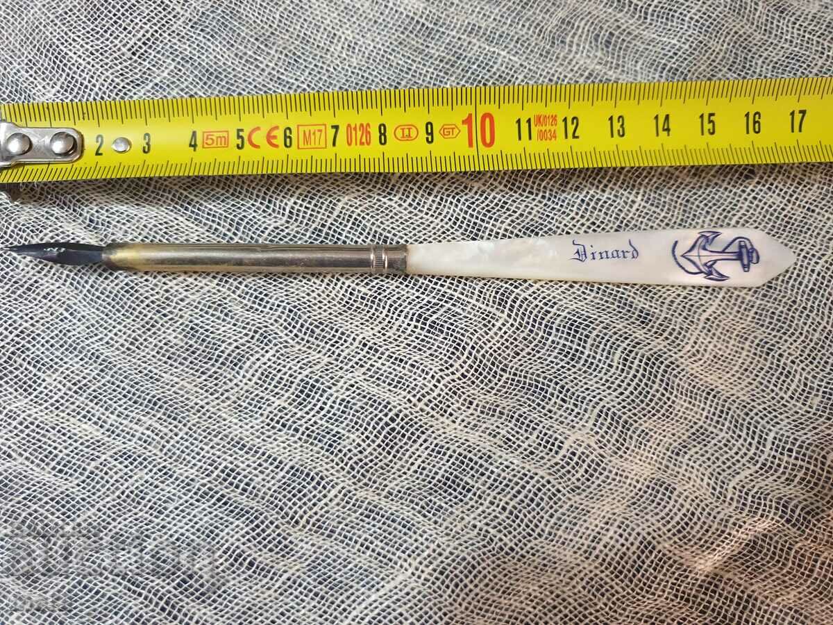 Delivery of Antique quill with mother of pearl handle Delivery of Antique quill with mother of pearl handle