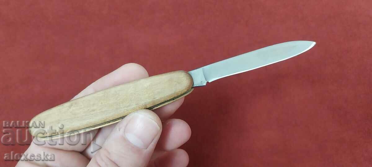 An old pocket knife - 5 An old pocket knife - 5