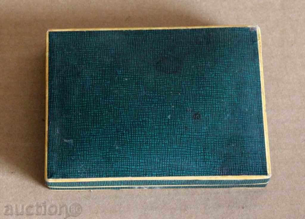 . OLD CARDBOARD BOX IN EXCELLENT CONDITION . OLD CARDBOARD BOX IN EXCELLENT CONDITION