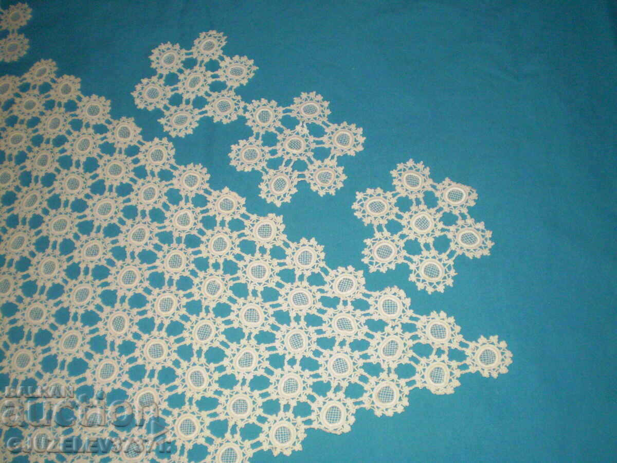 19th century crochet tablecloth with 5 napkins - 5 19th century crochet tablecloth with 5 napkins - 5