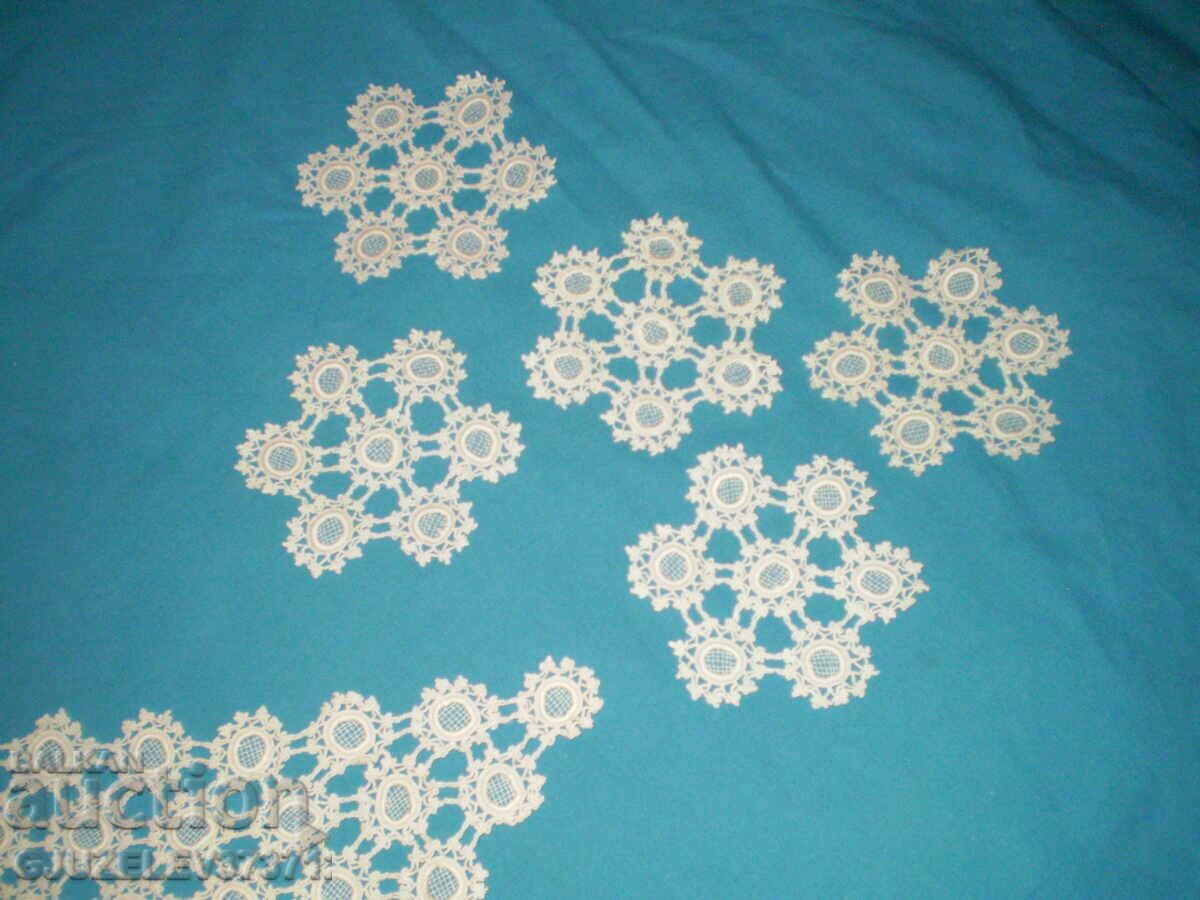 19th century crochet tablecloth with 5 napkins - 7 19th century crochet tablecloth with 5 napkins - 7