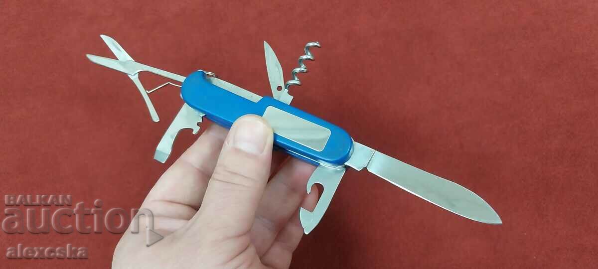 Tourist pocket knife with price 20.00 BGN | € 10.23