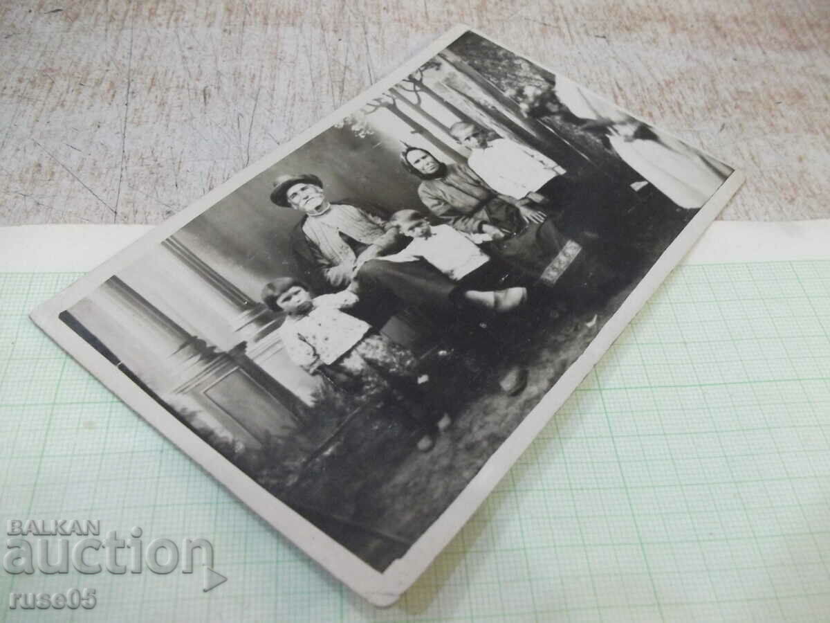Auction Old photo of grandfather and grandmother with three grandchildren Auction Old photo of grandfather and grandmother with three grandchildren