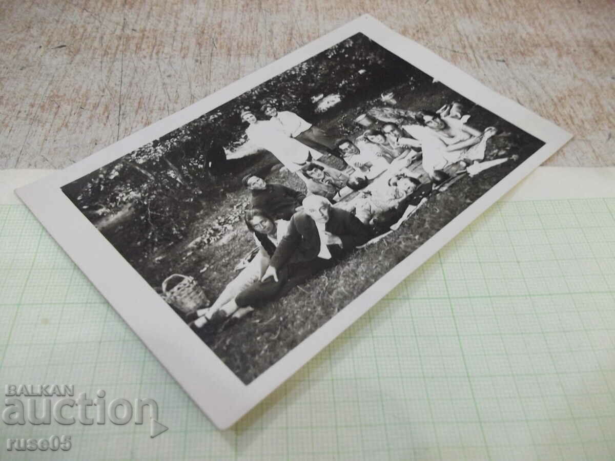 Auction Old photo of a group on a picnic - 1 Auction Old photo of a group on a picnic - 1