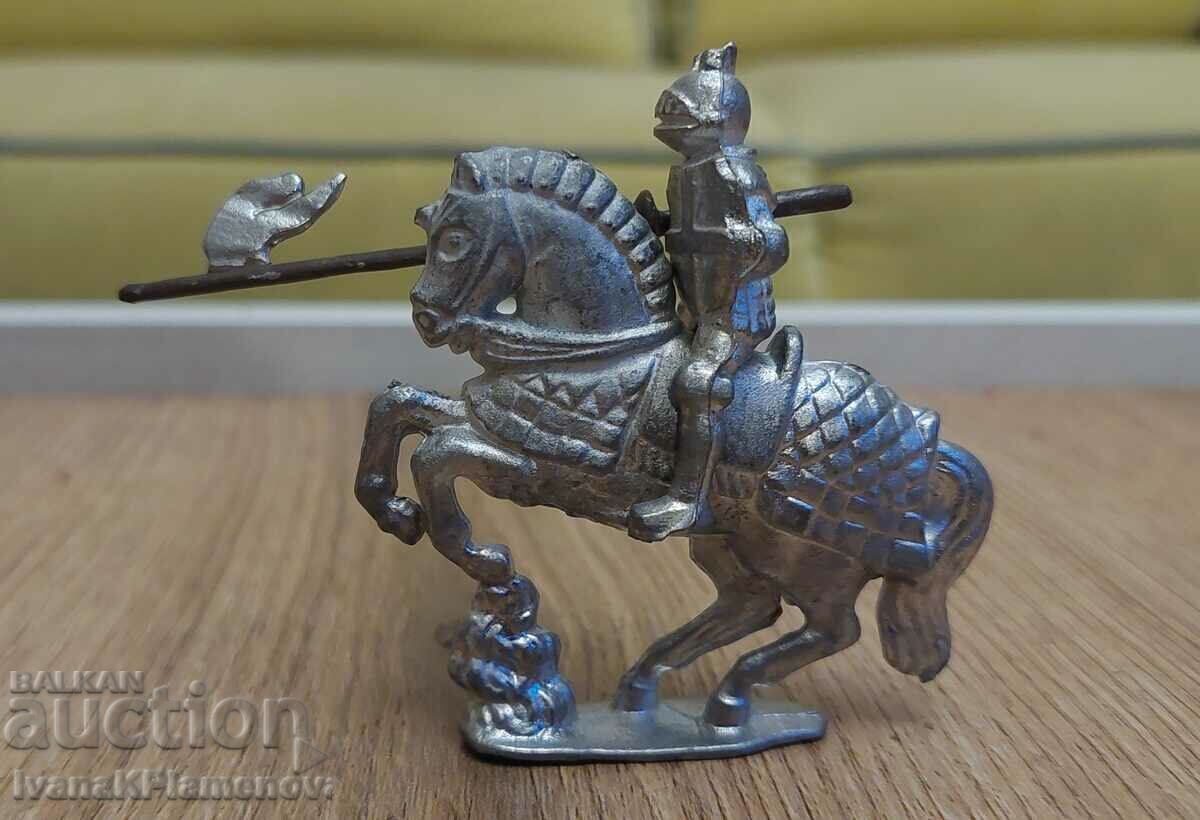 A lead figurine for collectors - 5 A lead figurine for collectors - 5