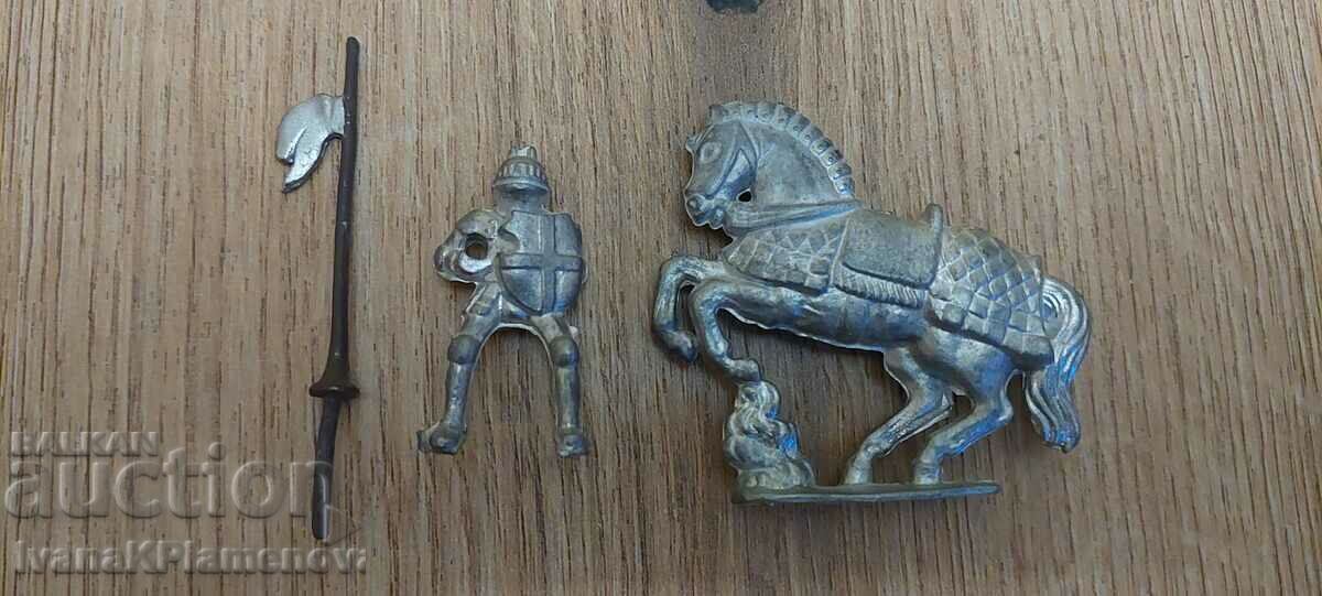 A lead figurine for collectors - 7 A lead figurine for collectors - 7