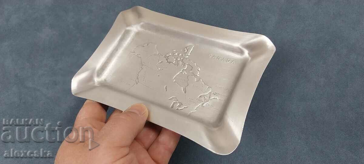 Μεγάλο τασάκι - Καναδάς με τιμή 17.00 BGN | € 8.69 Μεγάλο τασάκι - Καναδάς με τιμή 17.00 BGN | € 8.69