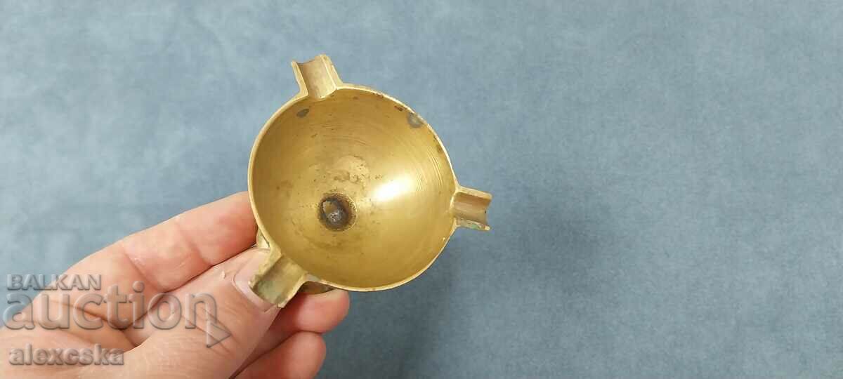 Auction Bronze ashtray Auction Bronze ashtray