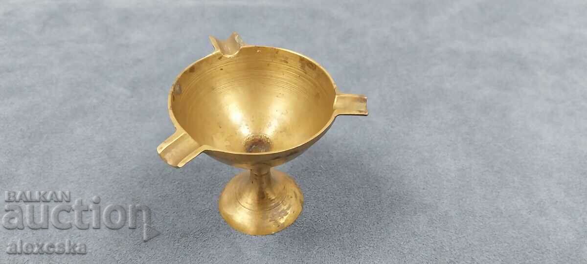 Bronze ashtray - 7 Bronze ashtray - 7