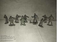 Lot of old figures soldiers dark green