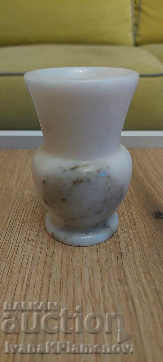 Ένα μικρό μαρμάρινο βάζο - 6