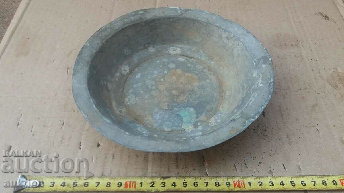 Delivery of WROUGHT RENAISSANCE PLATE, PLATE, COPPER TRAY Delivery of WROUGHT RENAISSANCE PLATE, PLATE, COPPER TRAY