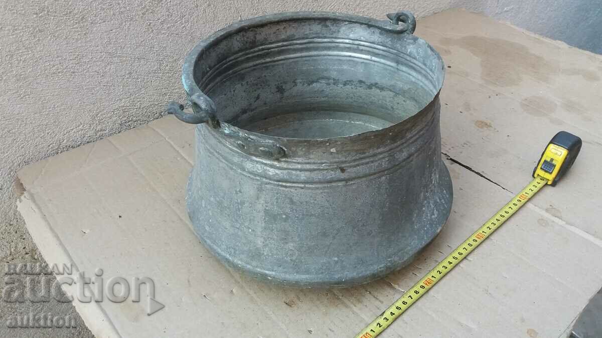 CURU FORJAT SOLID DE RENASCERE CURU MARE cu preț 69.99 BGN | € 35.79 CURU FORJAT SOLID DE RENASCERE CURU MARE cu preț 69.99 BGN | € 35.79