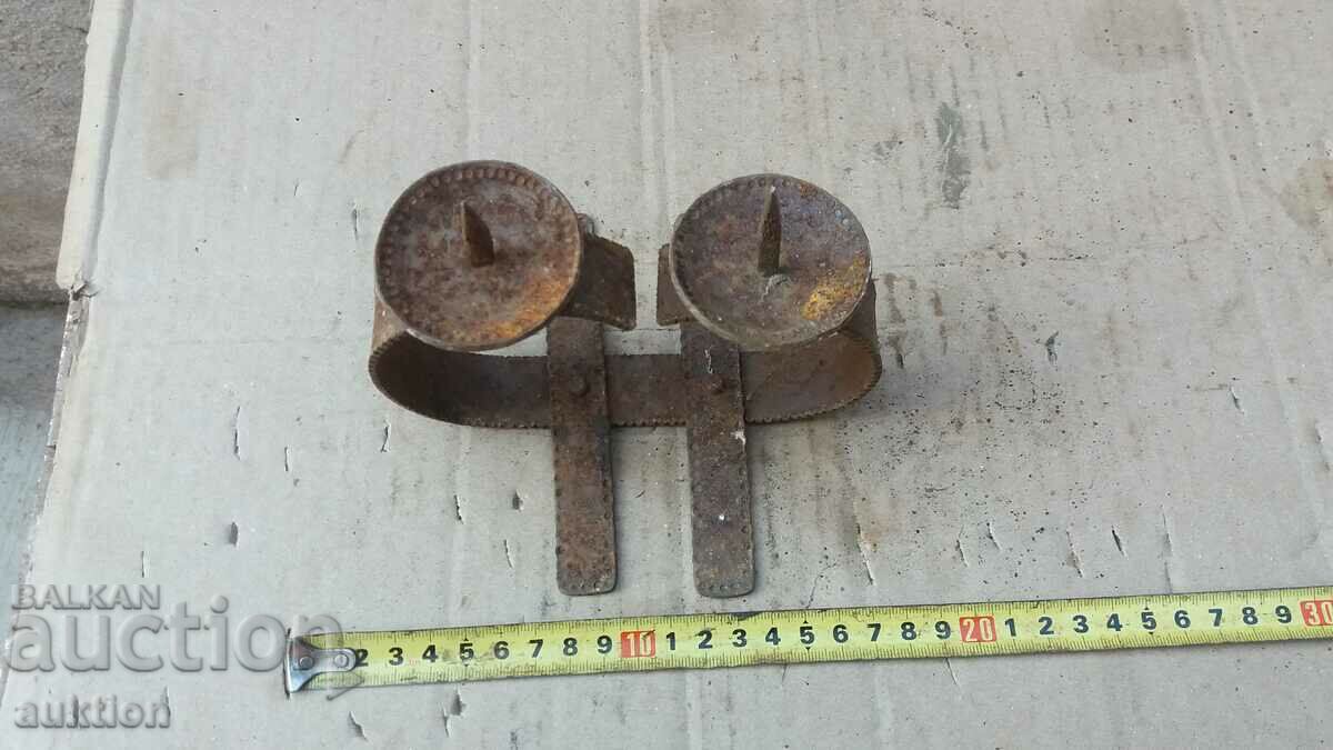Auction CANDLESTICK - METAL Auction CANDLESTICK - METAL