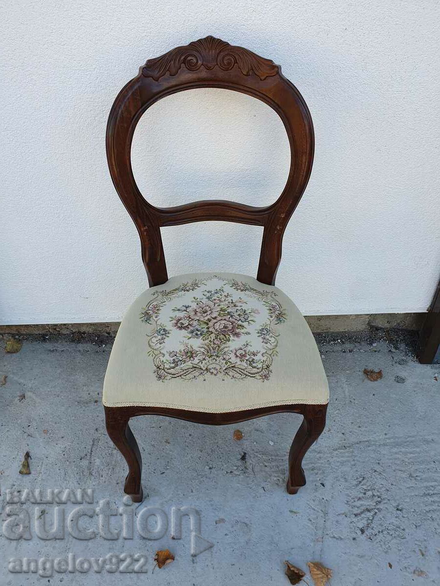 Beautiful vintage solid wood chair!!!