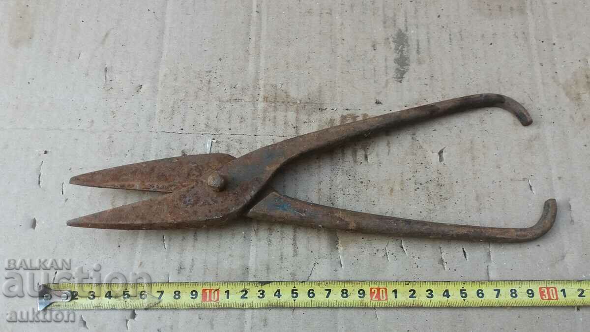 OLD SOLID SCISSORS FOR CUTTING SHEET METAL