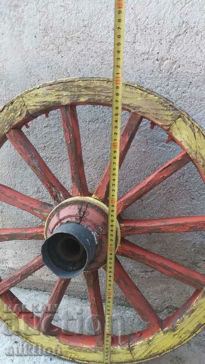 MASSIVE RENAISSANCE WHEEL OF WAGON, BICYCLE, PHAETON - 7 MASSIVE RENAISSANCE WHEEL OF WAGON, BICYCLE, PHAETON - 7